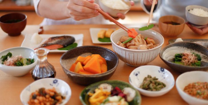 食材豊かな和食の食卓